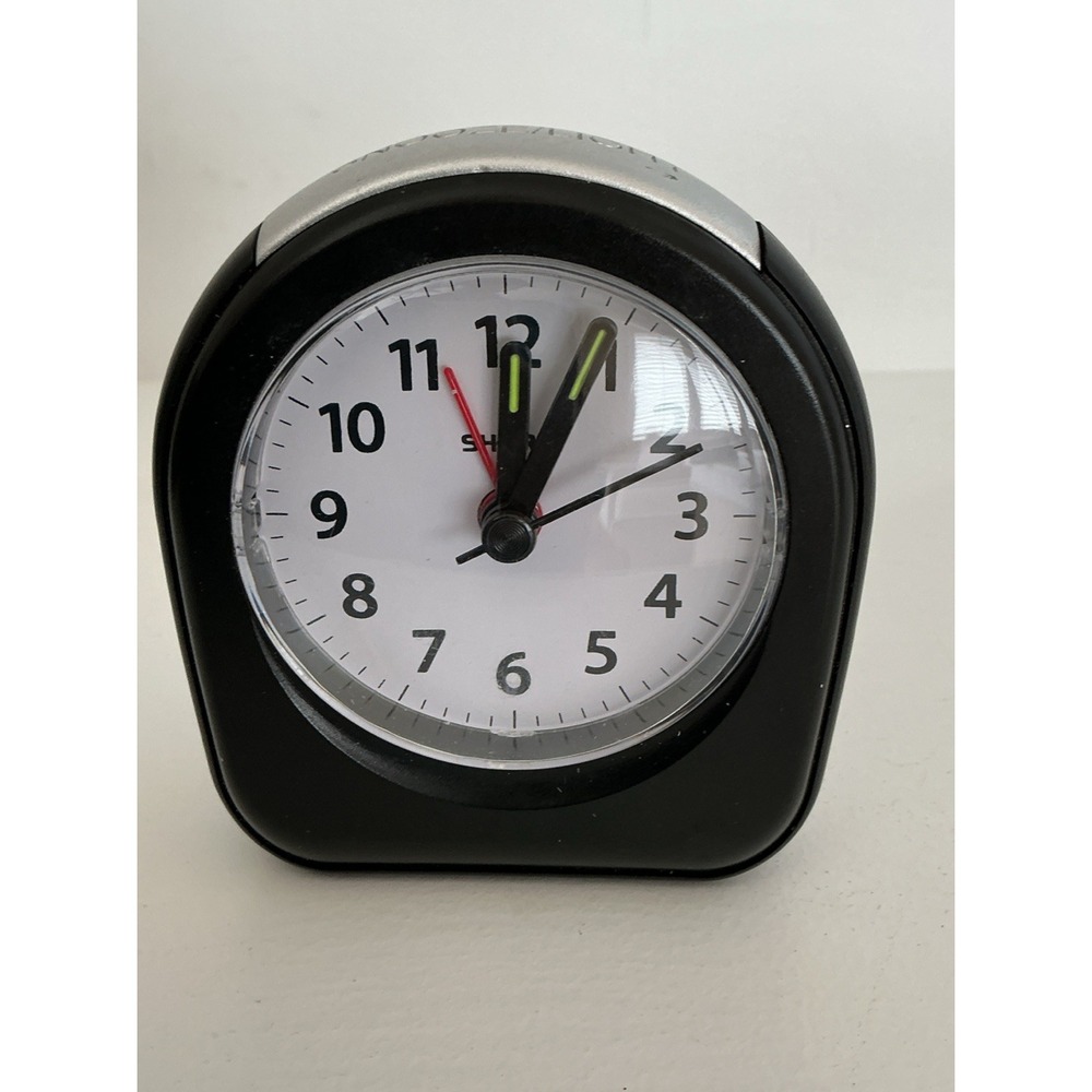 Sharp Battery Clock Bedside/Travel With  Snooze Light Button Alarm Working!